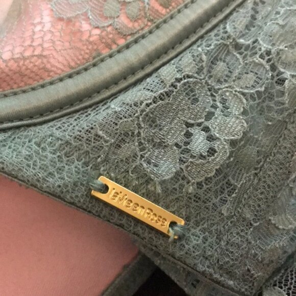 La Vie En Rose lacy convertible bra Sz 34 D - Picture 8 of 8